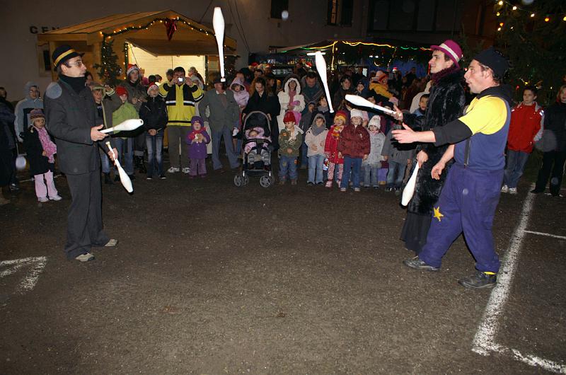 les_enfants_chantent_noel_2006_01.jpg - Jongleurs